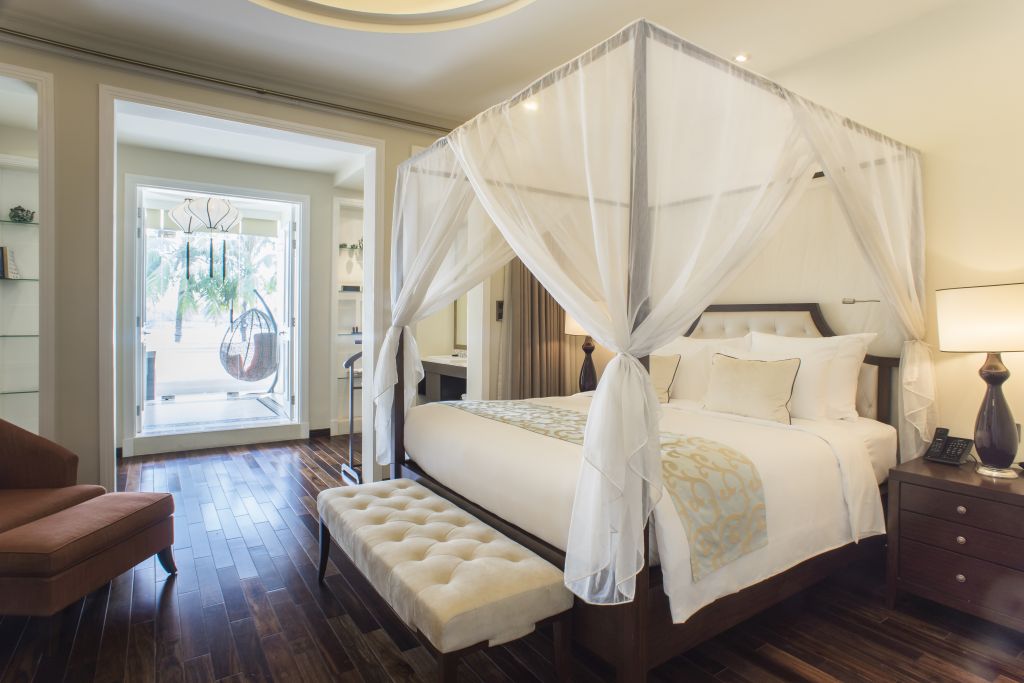 Imperial Suite - Luxury suite with four poster bed